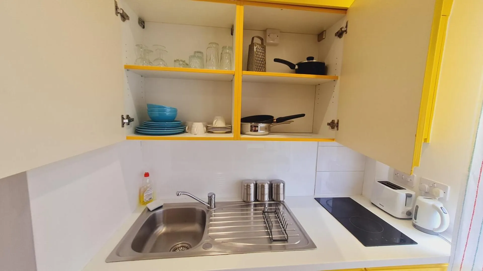 Compact Studio Serviced Apartment Sheffield City Centre - Netflix, Wifi, Digital Tv 0*,  英国