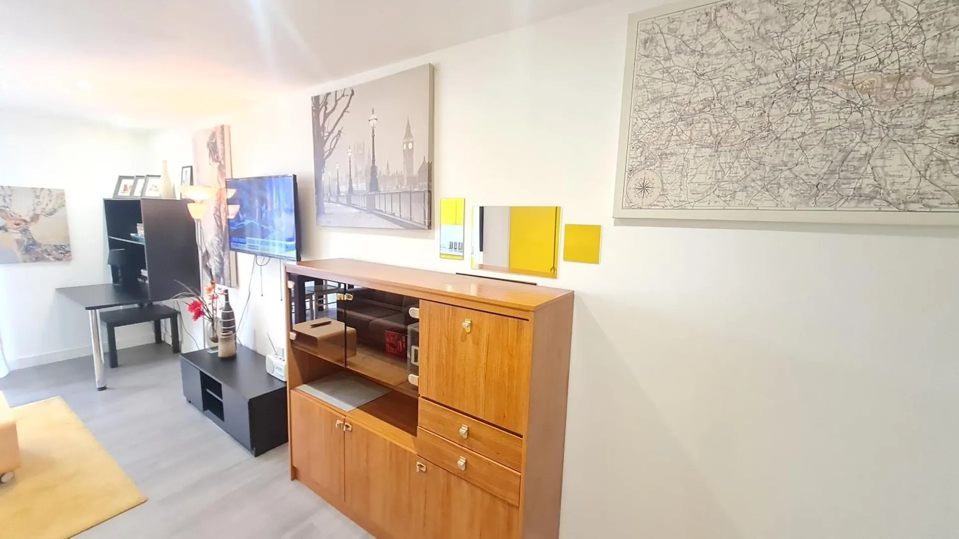 Compact Studio Serviced Apartment Sheffield City Centre - Netflix, Wifi, Digital Tv