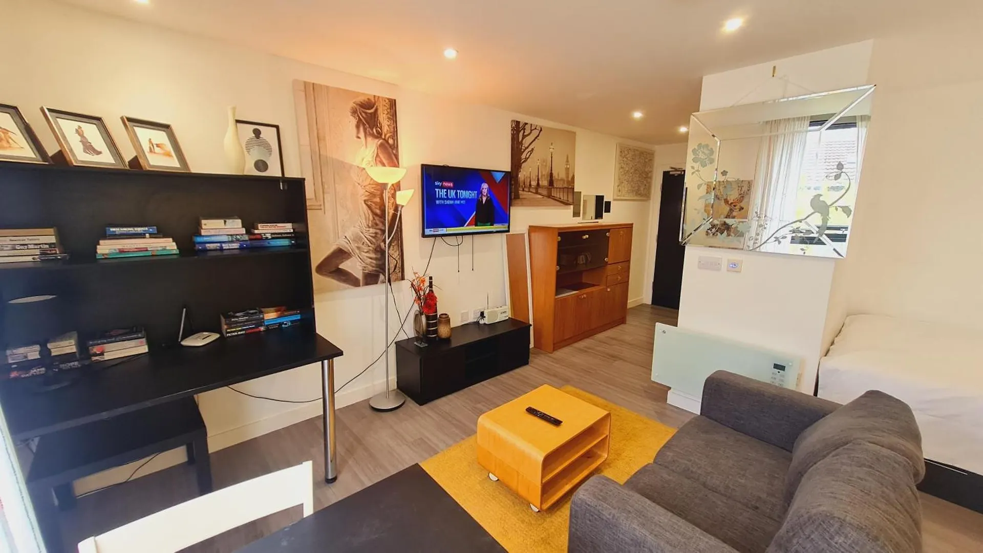 Compact Studio Serviced Apartment Sheffield City Centre - Netflix, Wifi, Digital Tv 英国